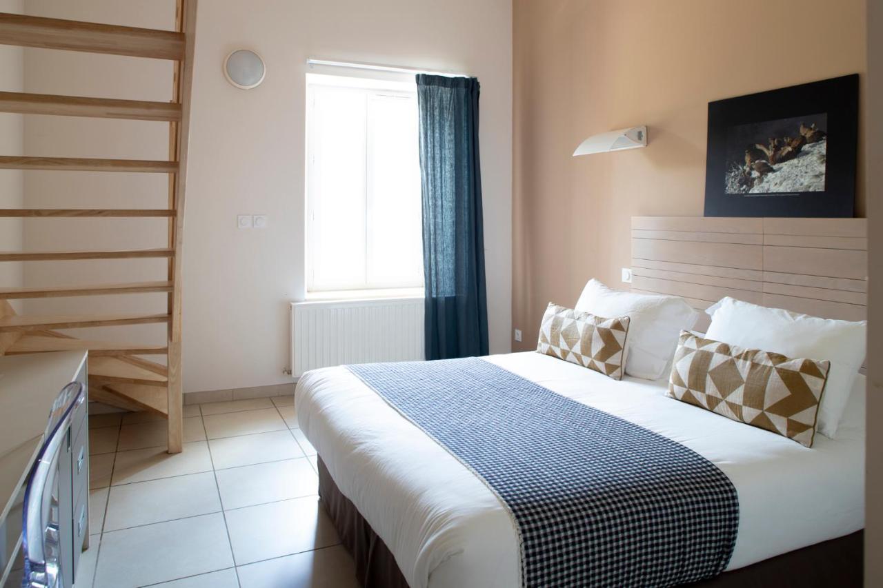 Auberge Des Baronnies LʼÉpine Екстериор снимка