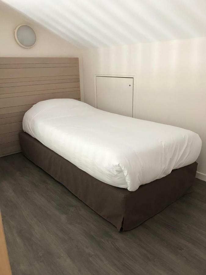 Auberge Des Baronnies LʼÉpine Екстериор снимка